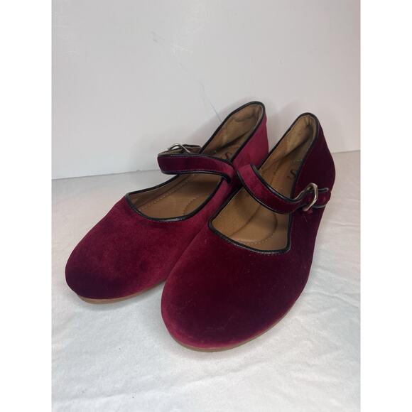 Sofft Shoes Size 10 Genuine Leather Dark Red Velvet Mary Janes Flats - Picture 2 of 9